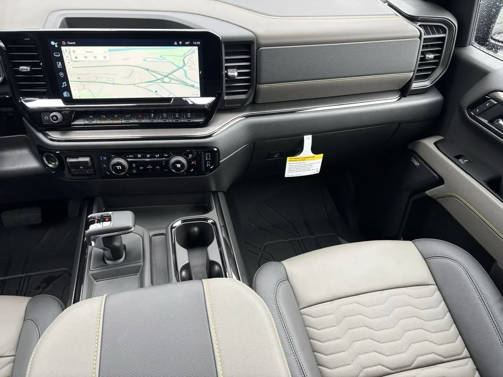 Used 2025 Black Chevrolet ZR2 image 26