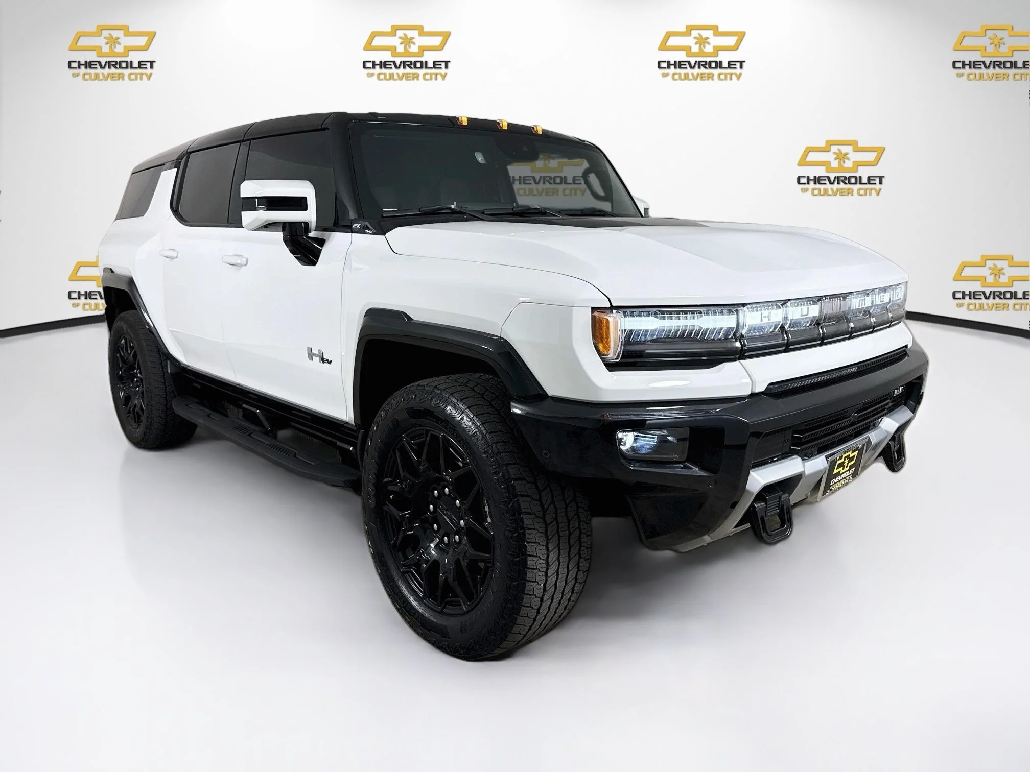 Used 2025 Interstellar White GMC 2X image 1
