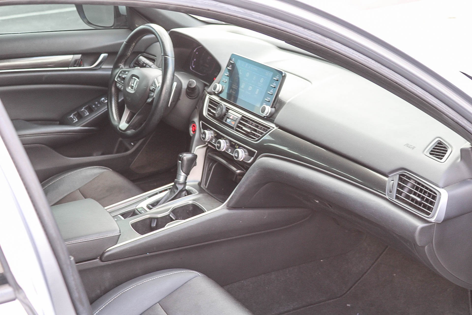 Used 2019 Lunar Silver Metallic Honda Sport 1.5T image 17