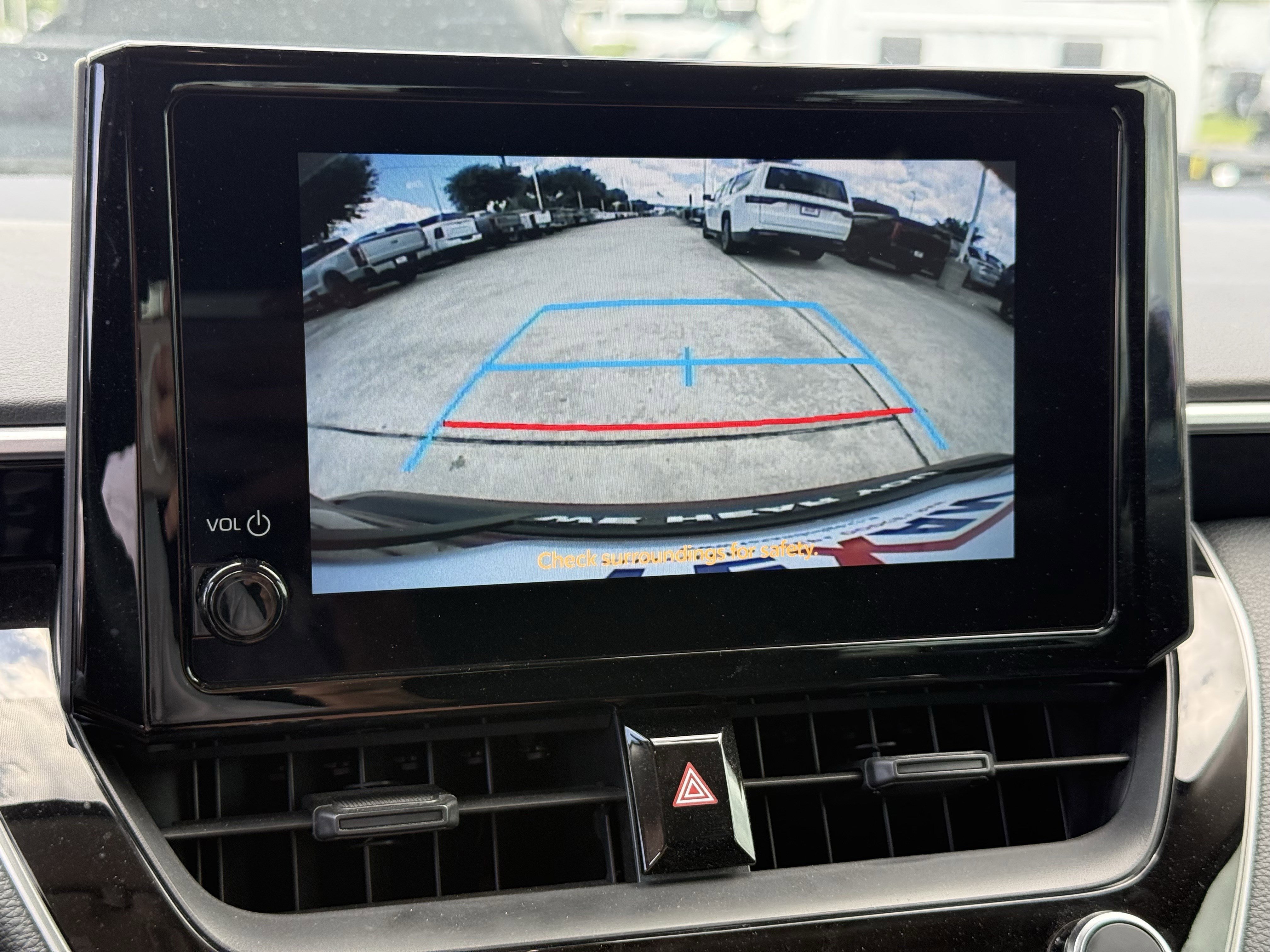 Used 2025 Pearl Toyota LE image 21