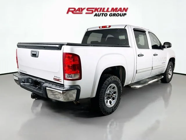 Used 2012 Silver GMC SL image 7