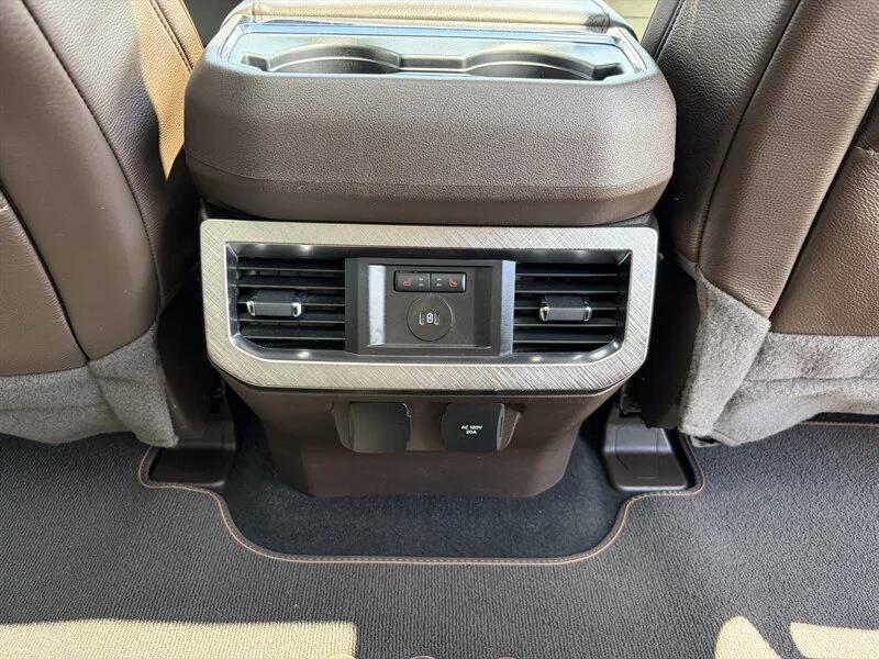 Used 2024 White Ford Super Duty King Ranch image 18