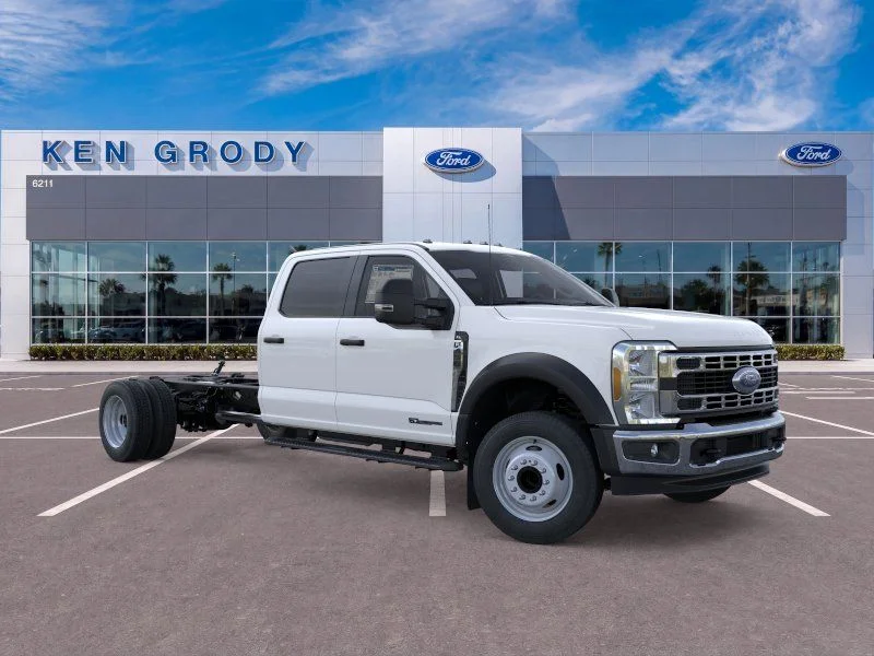 2026 Ford F-450 XL Crew Cab 203-In DRW's photo