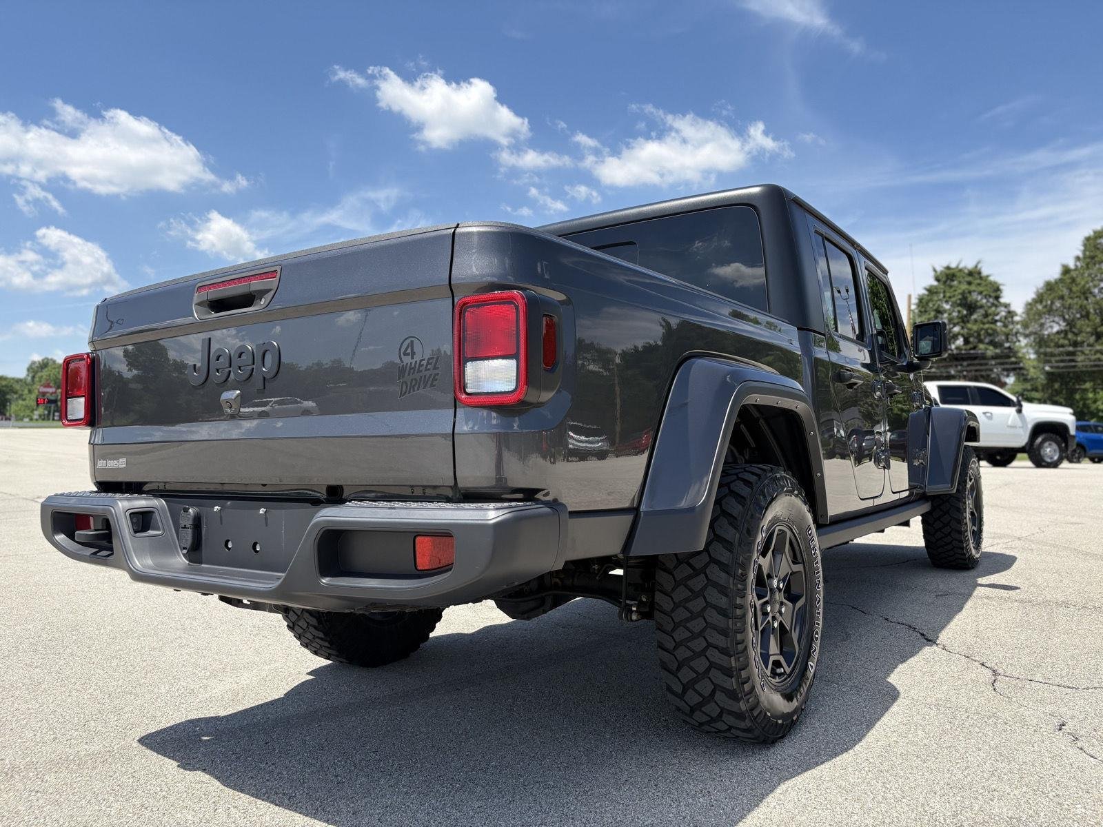 Used 2022 Granite Crystal Metallic Clearcoat Jeep Willys image 20