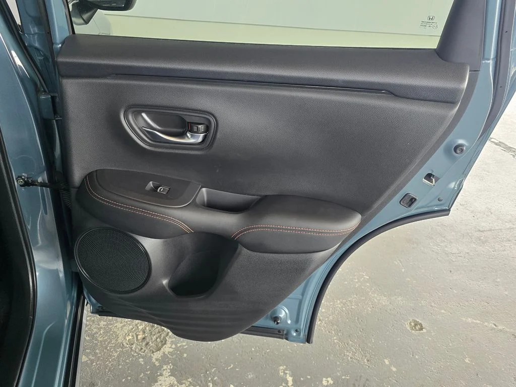 Used 2025  Honda Sport image 28