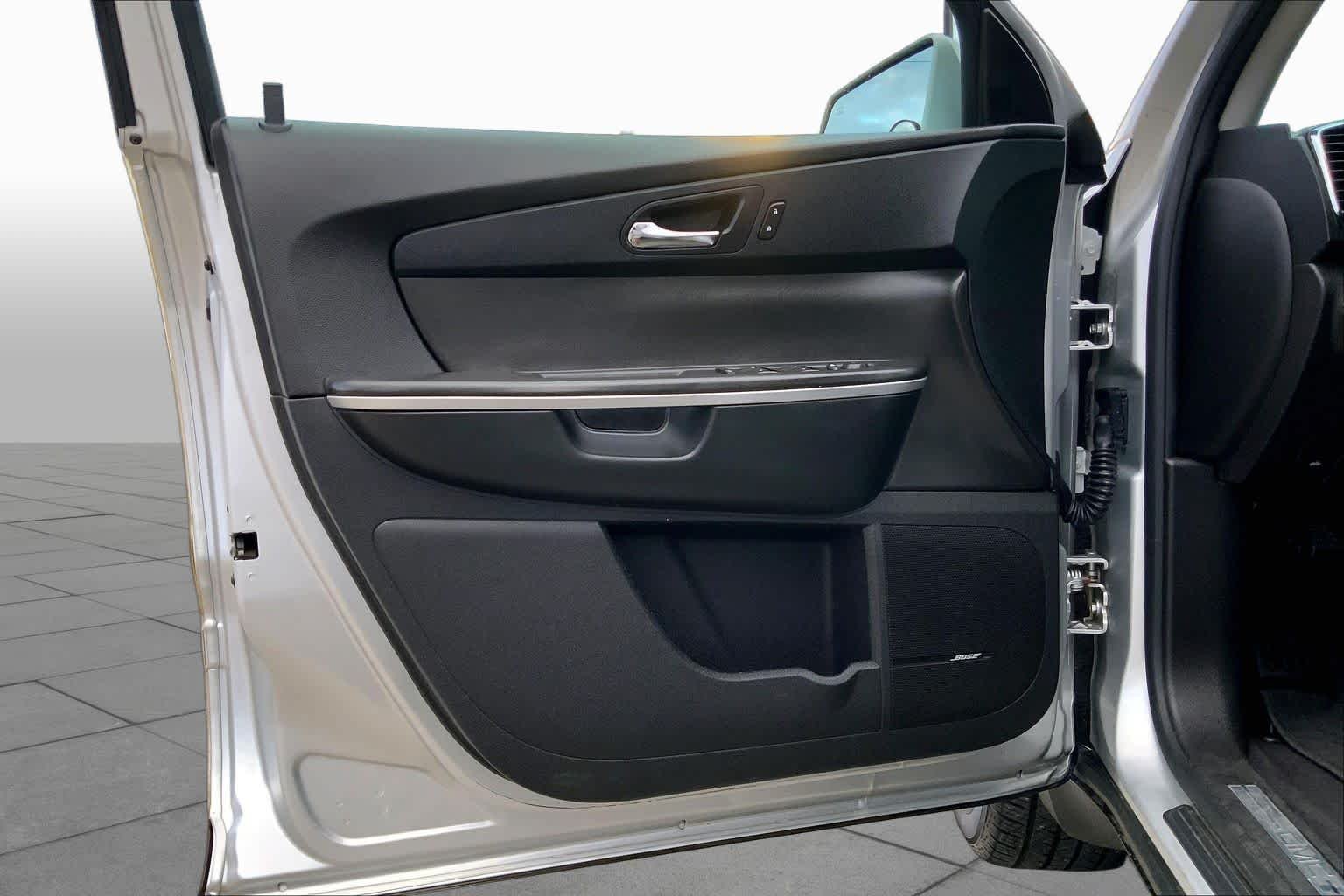 Used 2010 Quicksilver Metallic GMC SLT1 image 21
