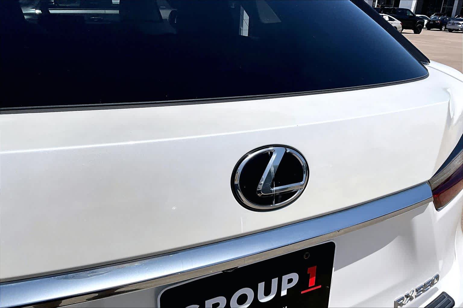Used 2020 Eminent White Pearl Lexus  image 31