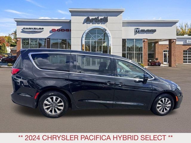 Used 2024 Black Chrysler Select image 7