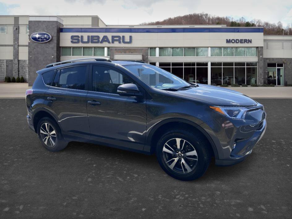 Used 2017 Magnetic Gray Metallic Toyota XLE image 3