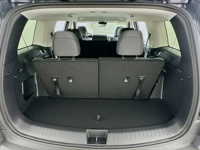 New 2026 Gray Hyundai SEL image 22
