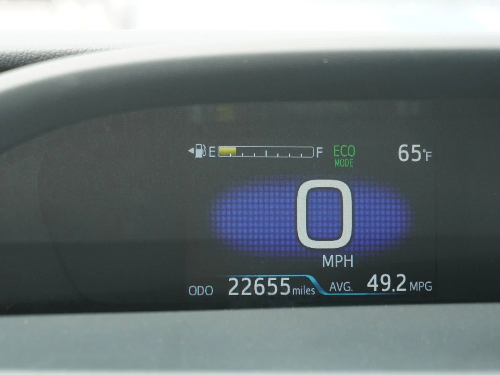 Certified Used 2022 Wind Chill Pearl Toyota XLE image 25
