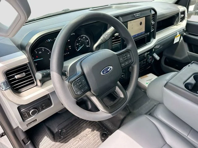 New 2026 Oxford White Ford XL image 6