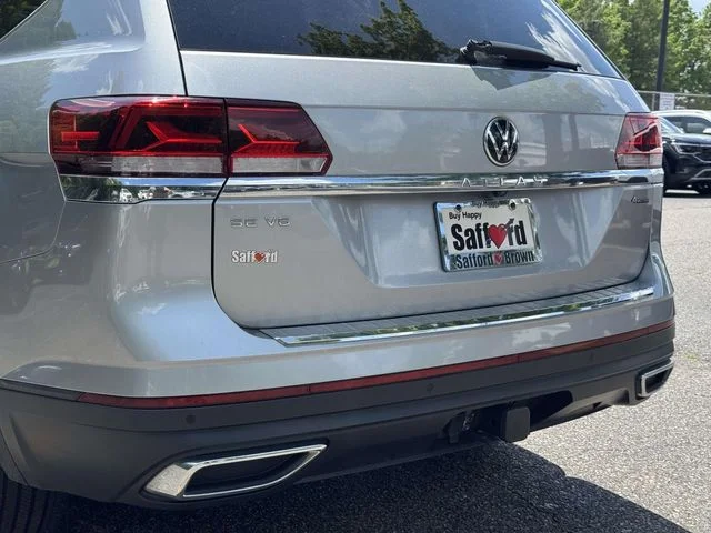 Used 2023 Silver Volkswagen 3.6L V6 SE w/Technology image 11