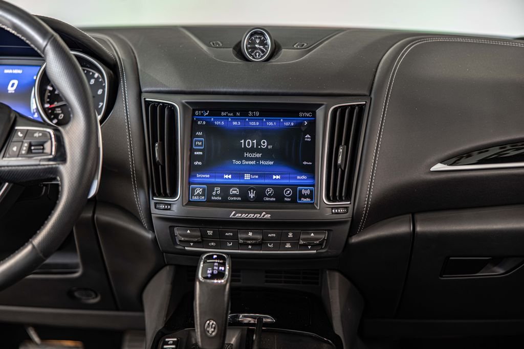 Used 2019 White Maserati S GranSport image 41