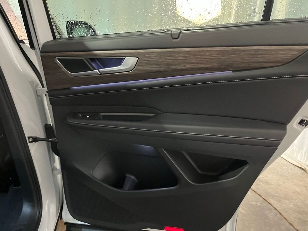 New 2026 White/off-white Volkswagen 2.0T SEL image 23