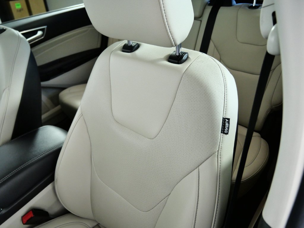 Used 2021 Silver Ford Titanium image 16