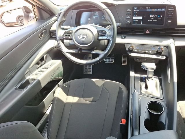 Certified Used 2025 White Hyundai SEL Sport image 14