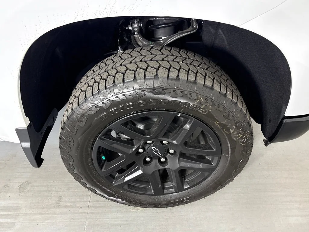 New 2026 Summit White Chevrolet LT Trail Boss image 13