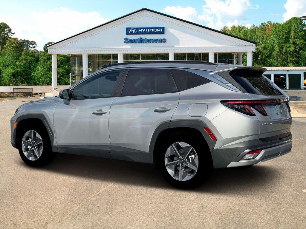 New 2026 Silver Hyundai SEL Premium FWD image 4