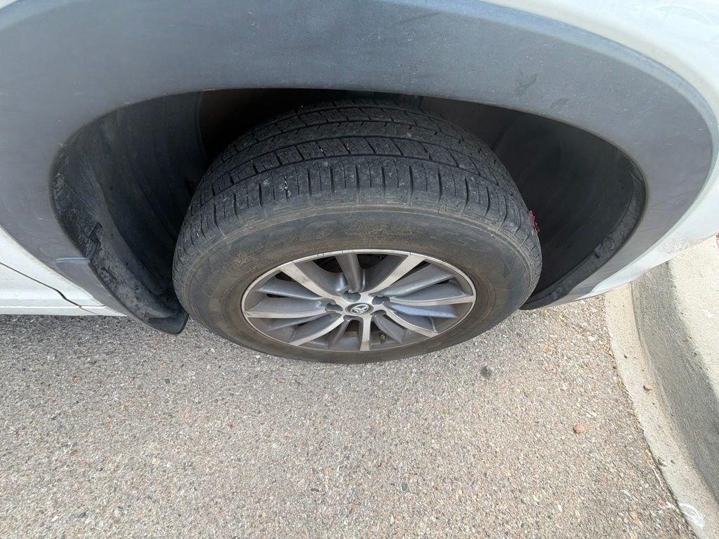 Used 2017 White Toyota XLE image 6