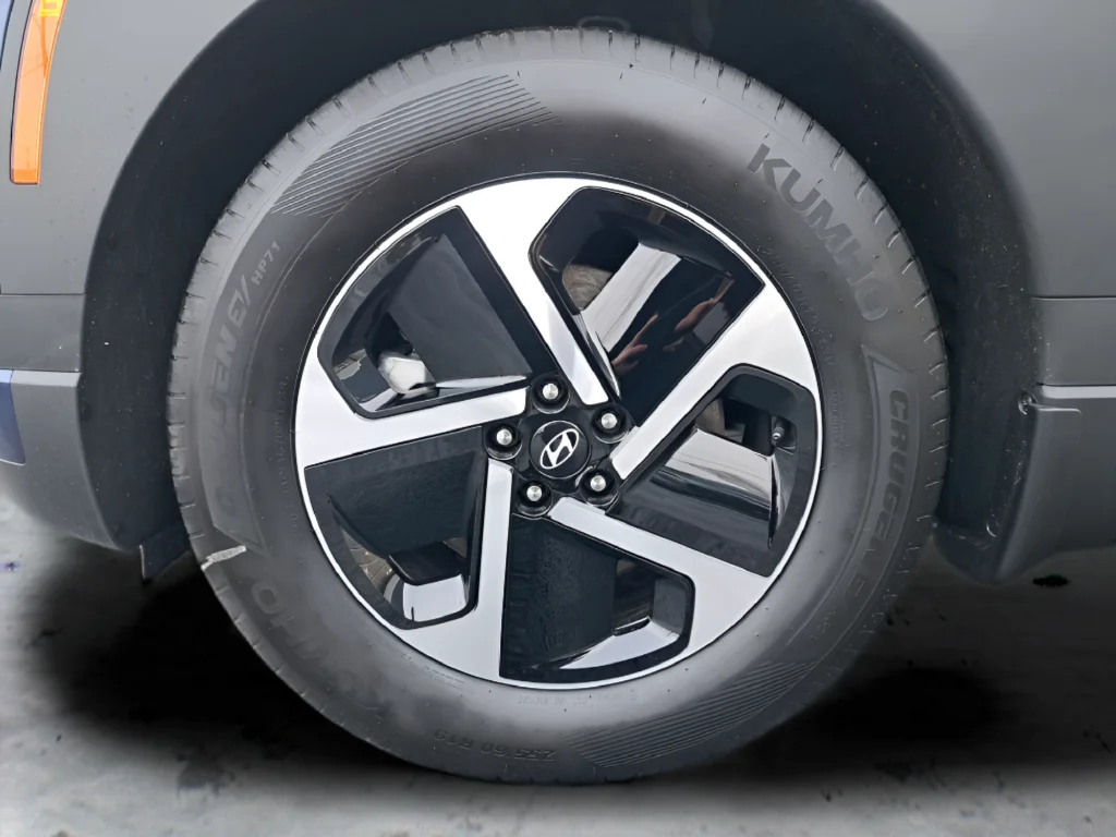 New 2026 Blue Hyundai SE image 9