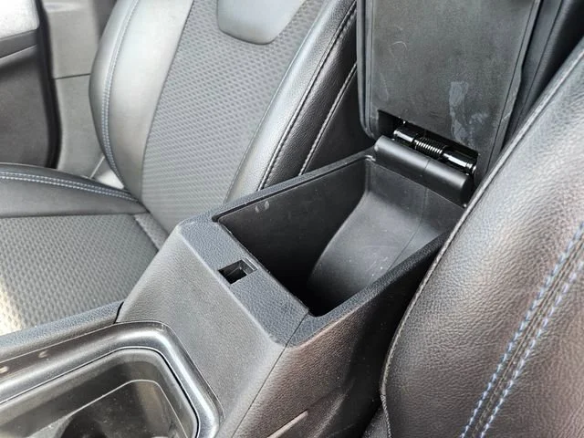 Used 2023 Gray Jeep Latitude image 26
