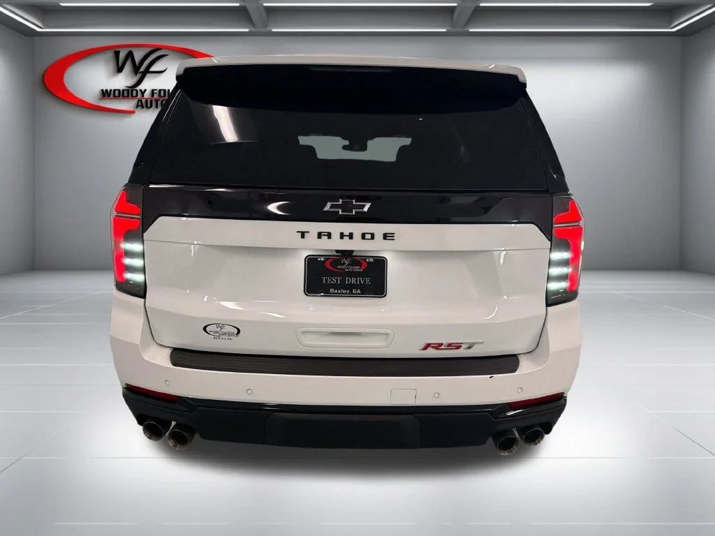 New 2026 Summit White Chevrolet RST image 7