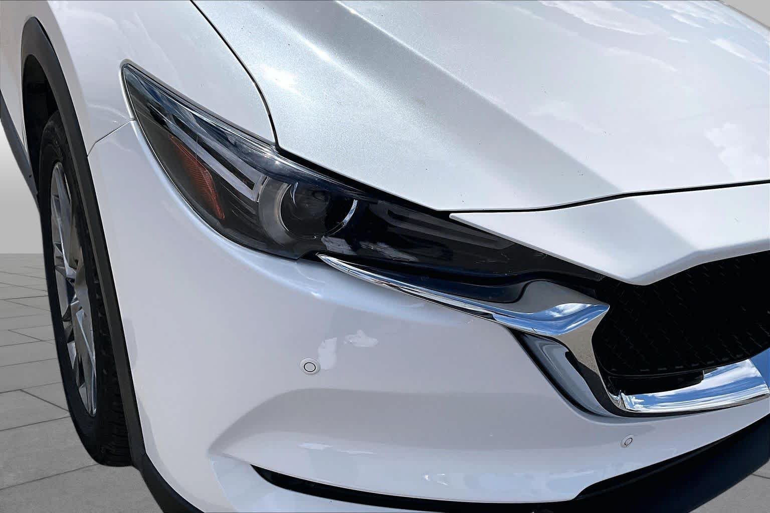 Used 2019 Snowflake White Pearl Mica Mazda Signature image 28