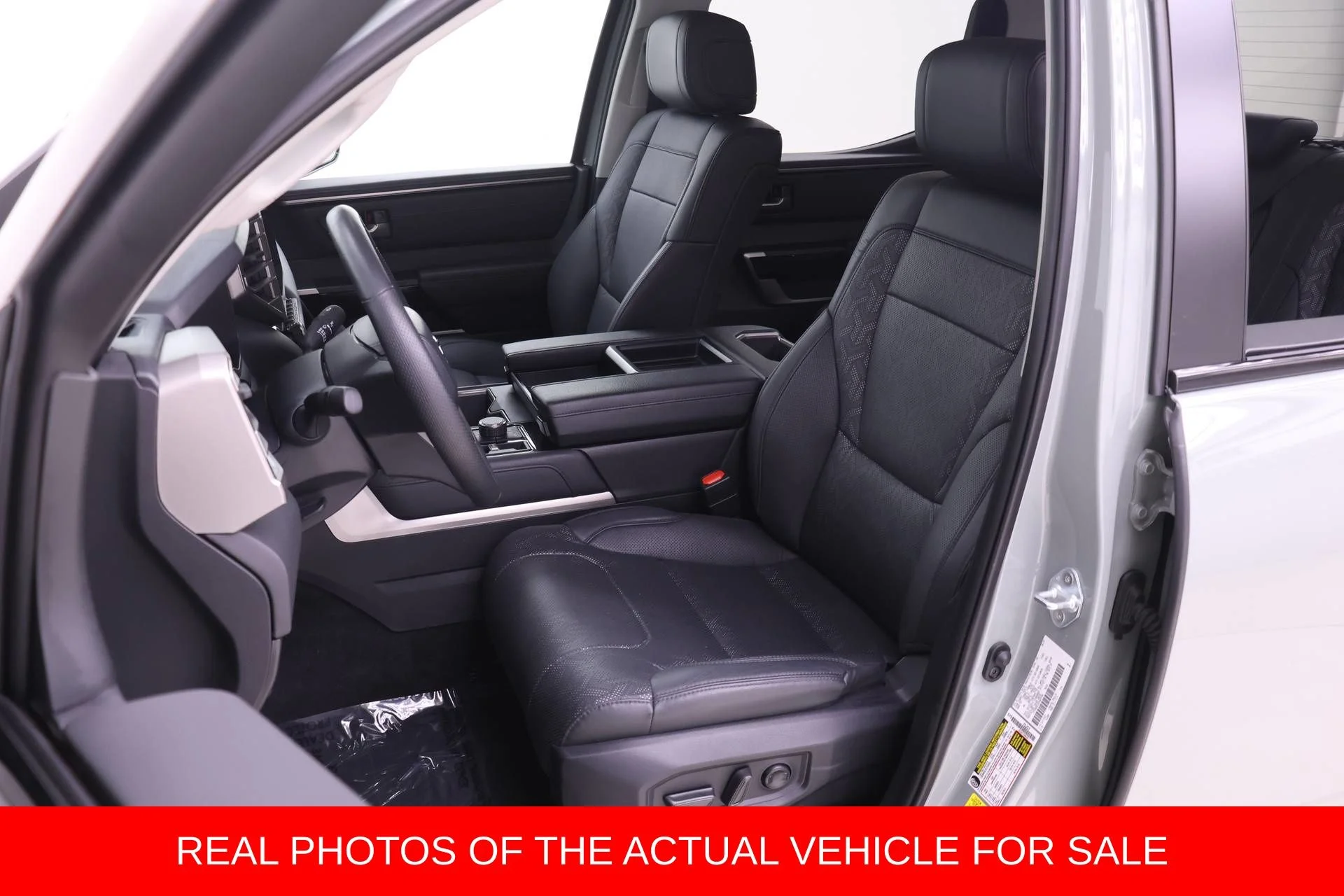 Used 2024  Toyota Limited image 4