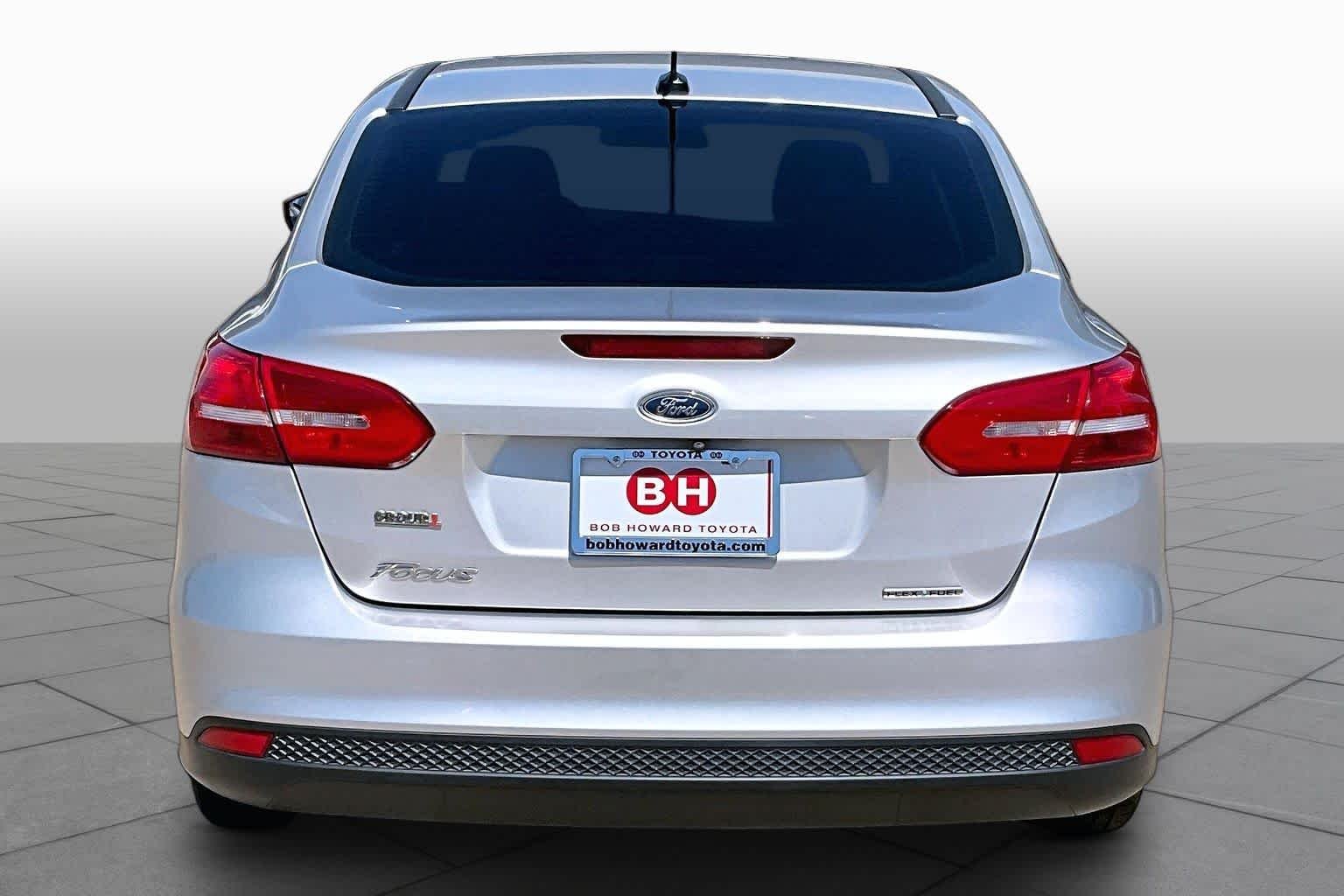 Used 2015 Ingot Silver Ford S image 5