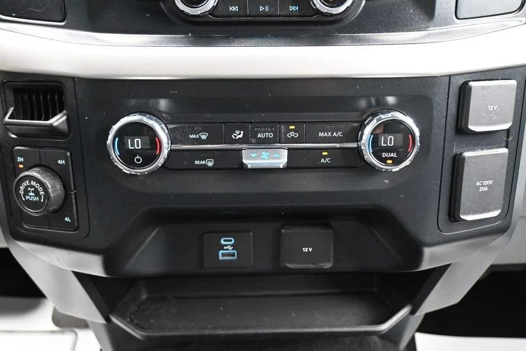 Used 2021 White Ford XLT image 20
