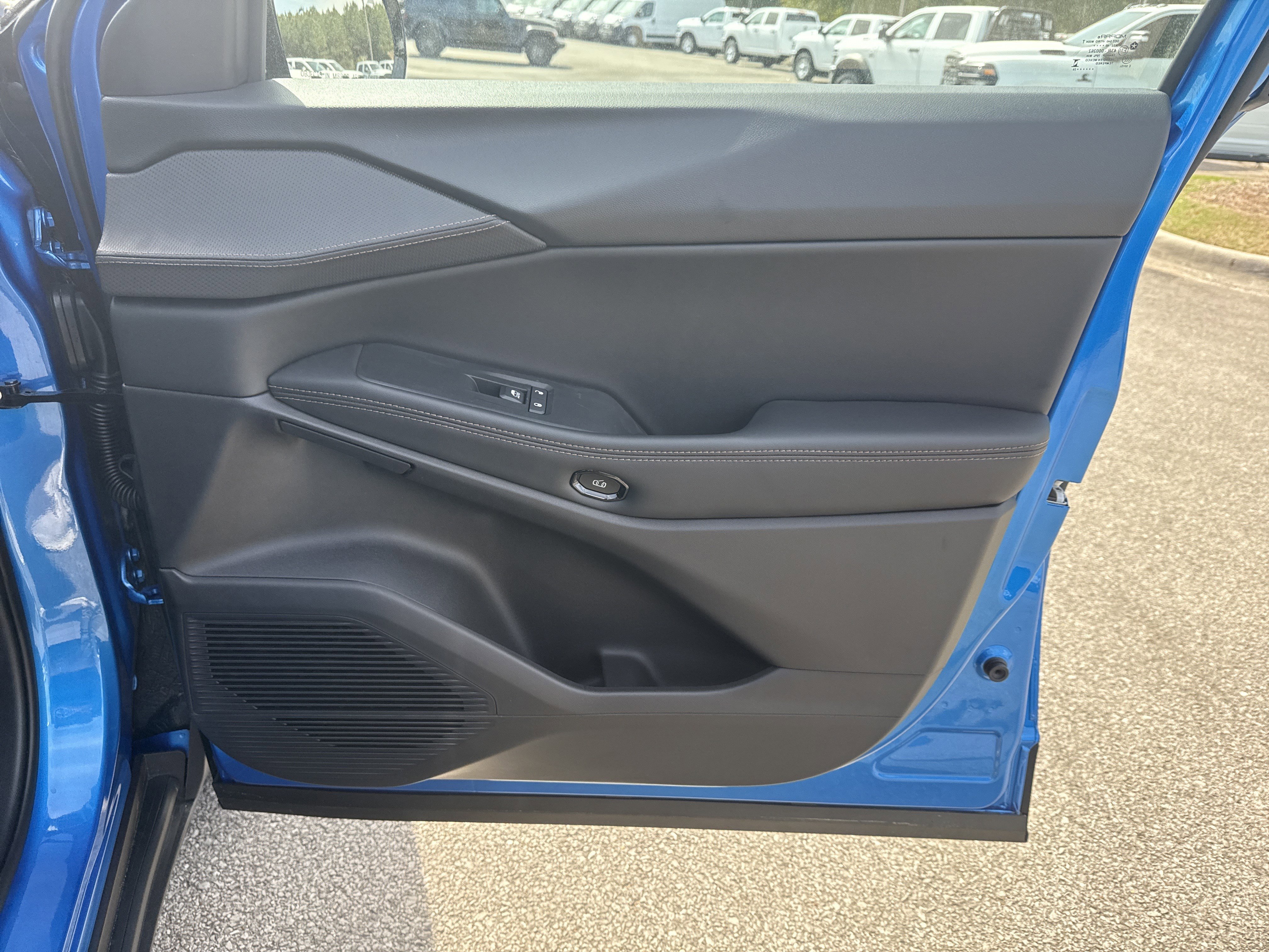 New 2026 Hydro Blue Pearlcoat Jeep Limited image 15
