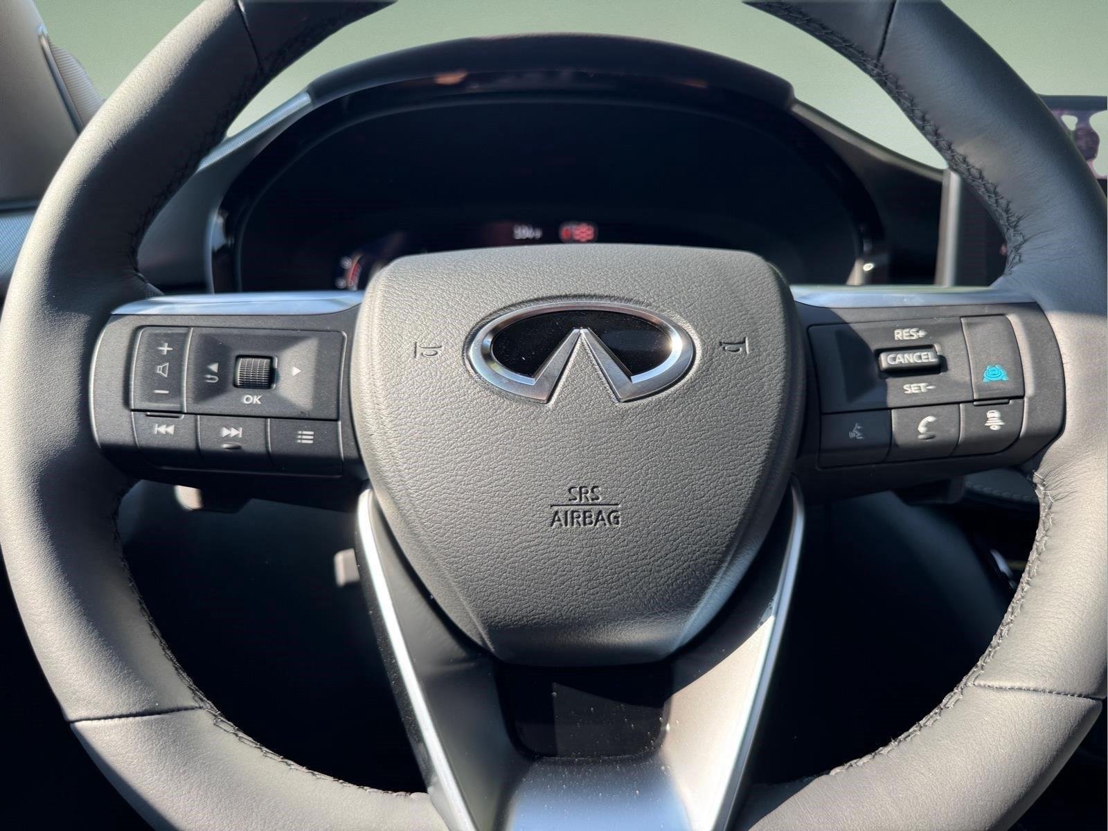New 2027 RADIANT WHITE INFINITI Luxe FWD image 22
