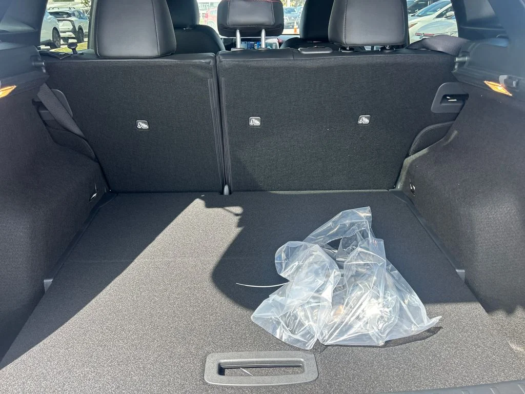 2026 Nissan KICKS SR - Photo 10