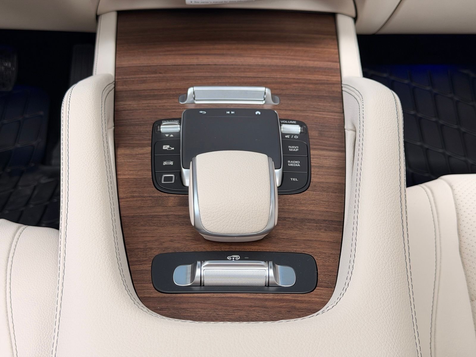New 2026 Polar White Mercedes-Benz GLS 450 image 19