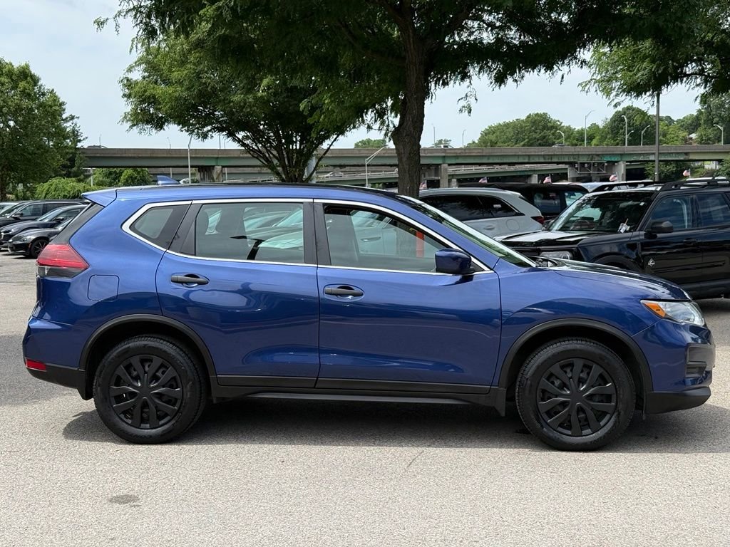 Used 2018 Blue Nissan S image 11