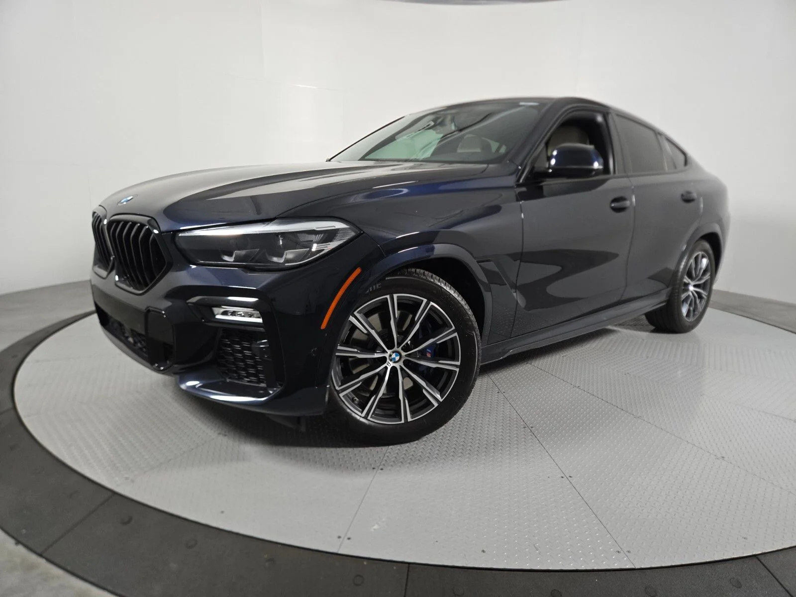 2021 BMW X6 xDrive40i's photo