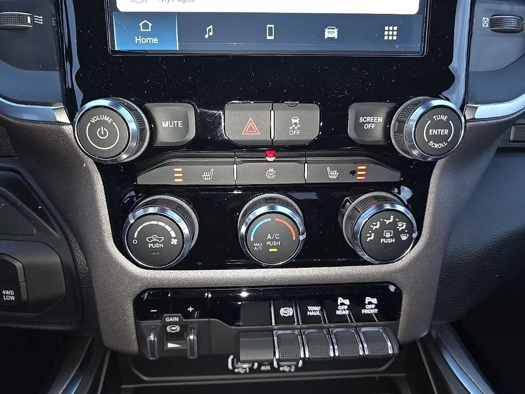 2026 RAM 3500 Big Horn - Photo 12