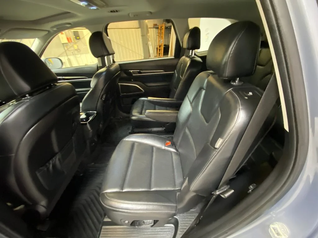 Used 2025 Silver Kia S image 23