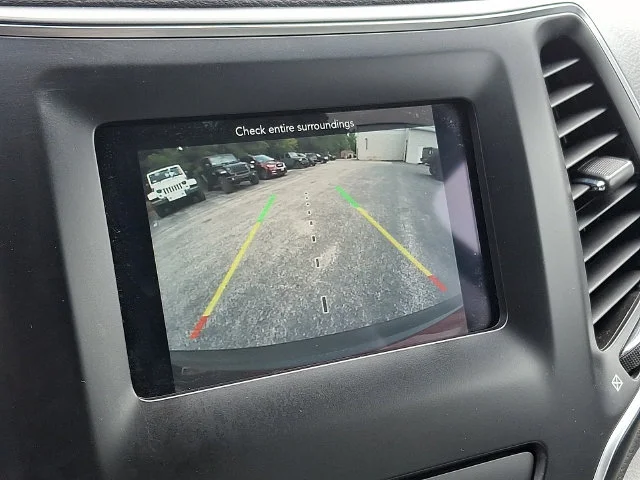 Used 2020 Red Jeep Latitude Plus image 18