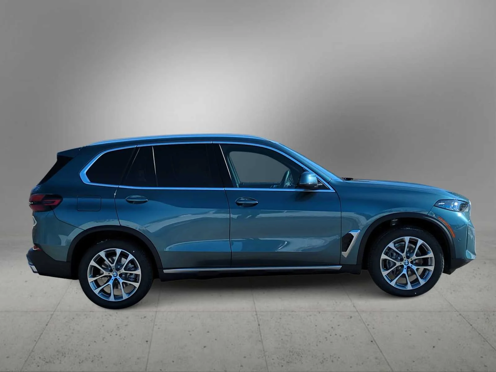New 2026 Blue Ridge Mountain Metallic BMW xDrive40i image 9