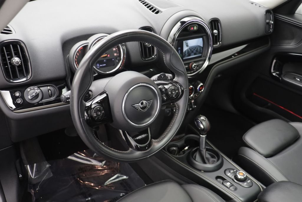 Used 2019 Silver Metallic MINI Signature image 6