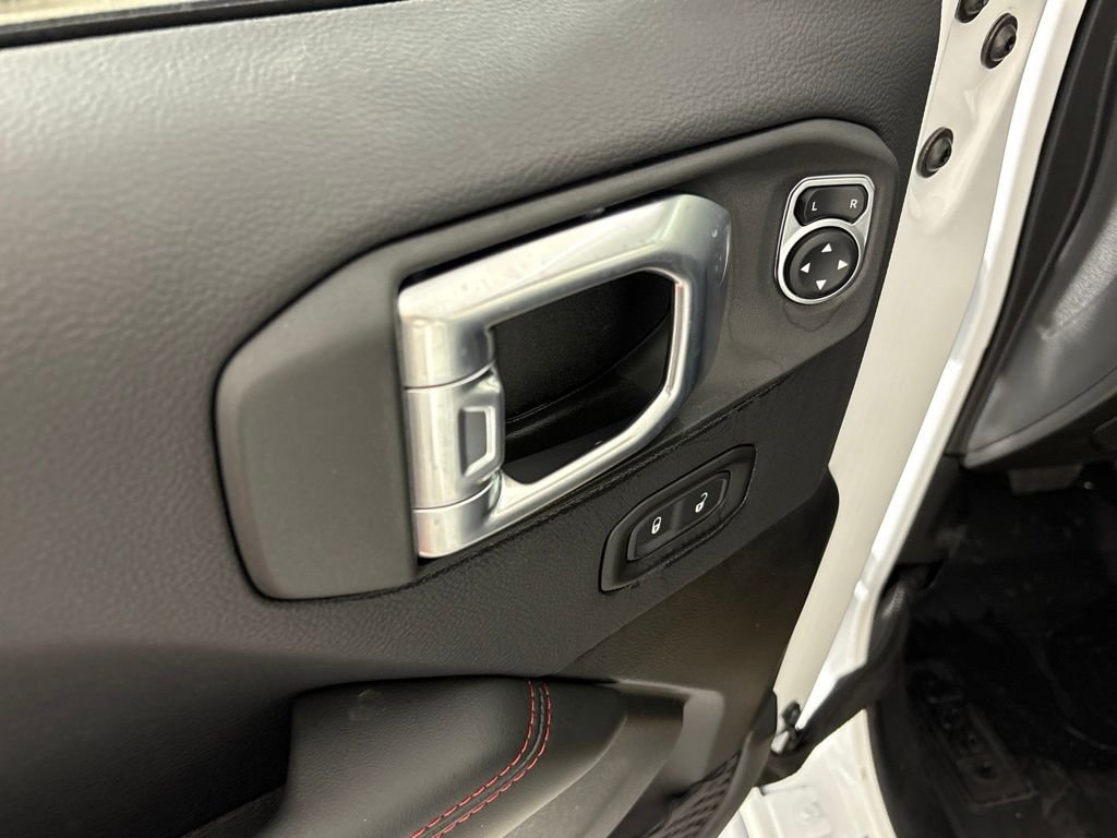New 2026 Bright White Clearcoat Jeep Rubicon X image 27
