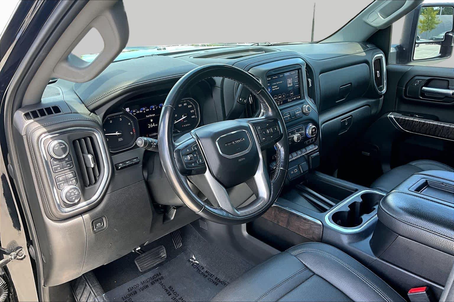 Used 2021 Onyx Black GMC Denali image 16