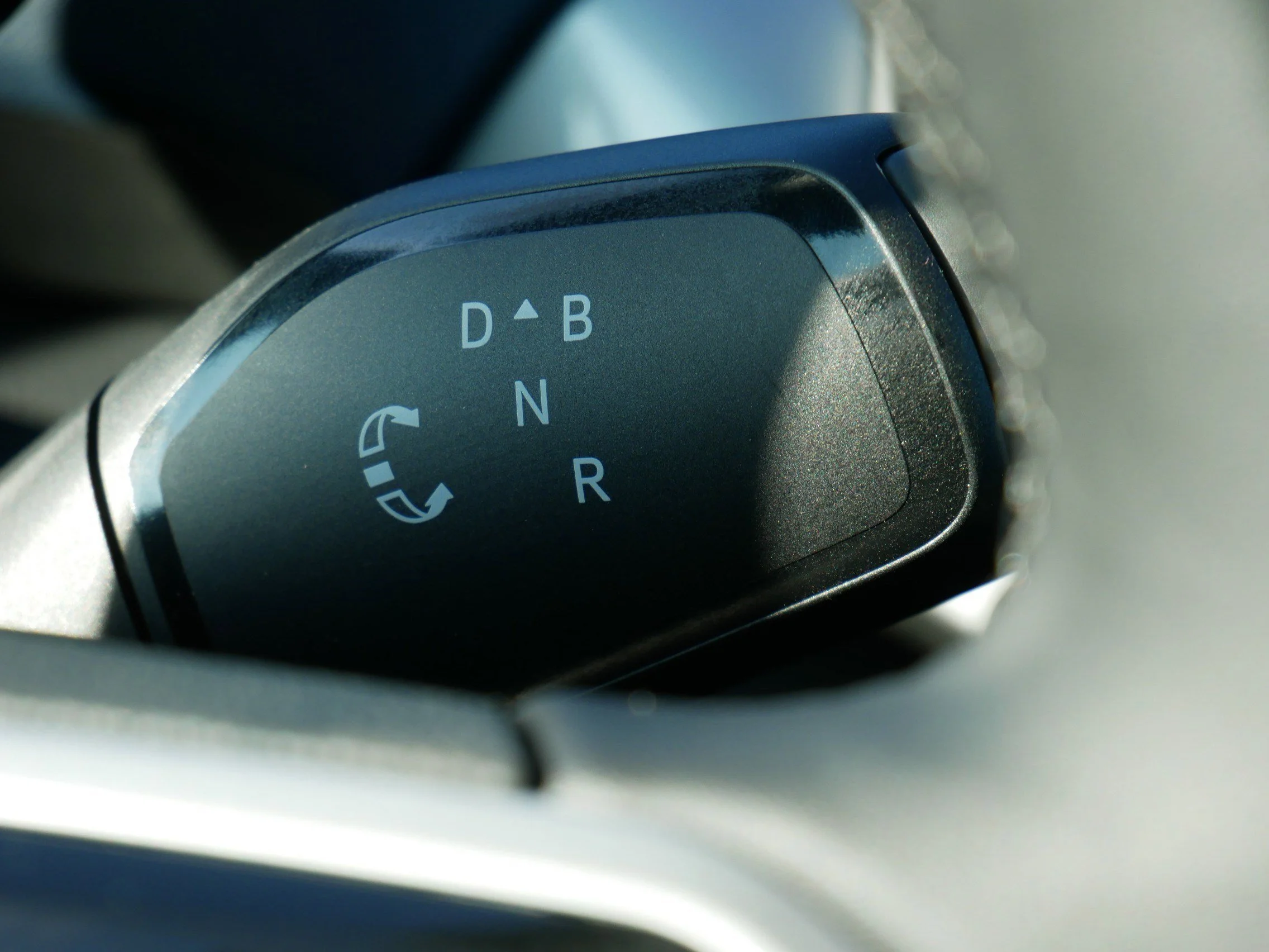 2025 Volkswagen ID.4 PRO S - Photo 9