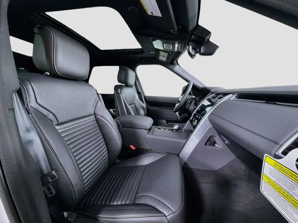 New 2026 Fuji White Land Rover S image 30
