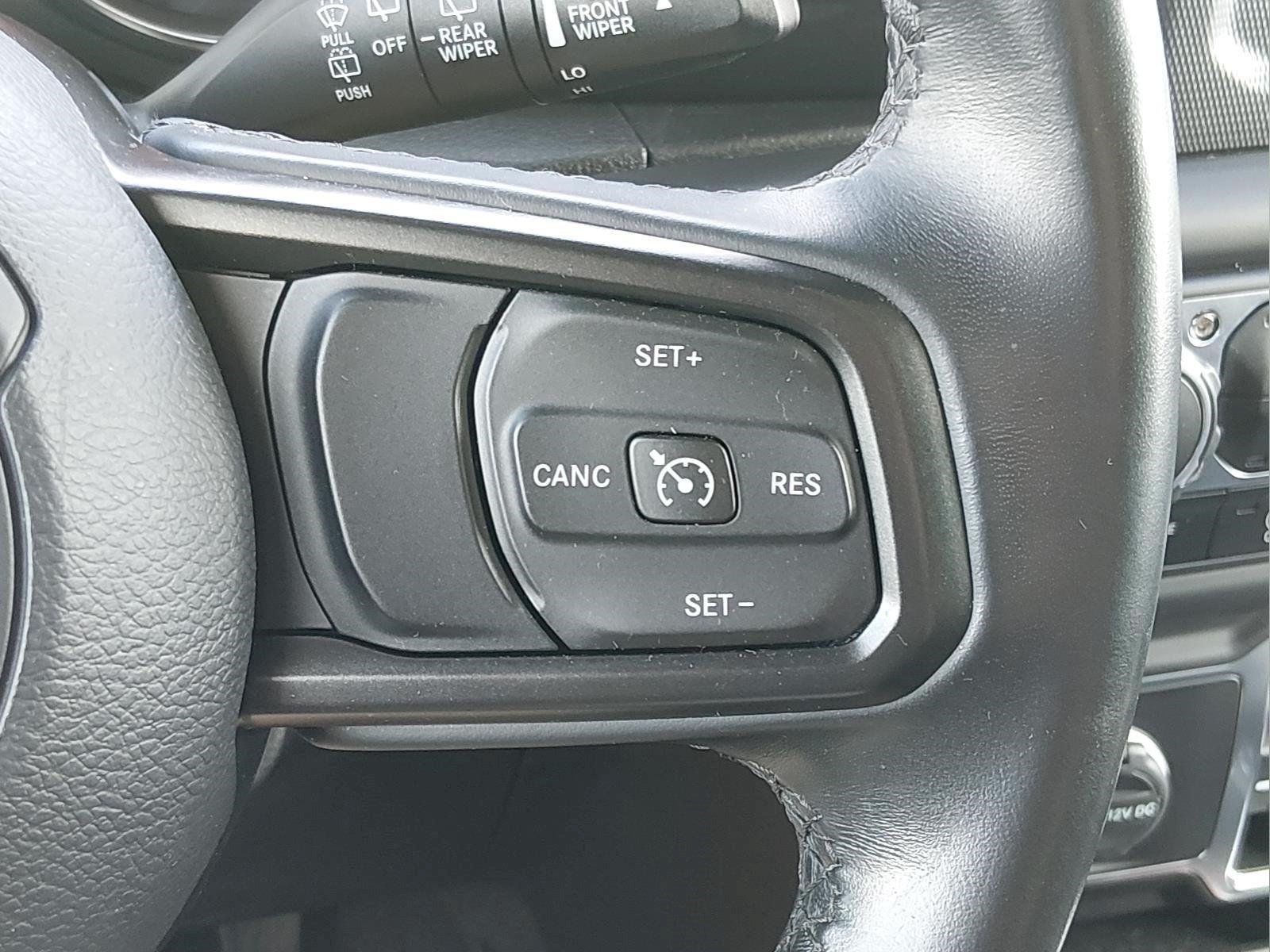 Used 2020 Granite Crystal Metallic Clearcoat Jeep Sport Altitude image 28