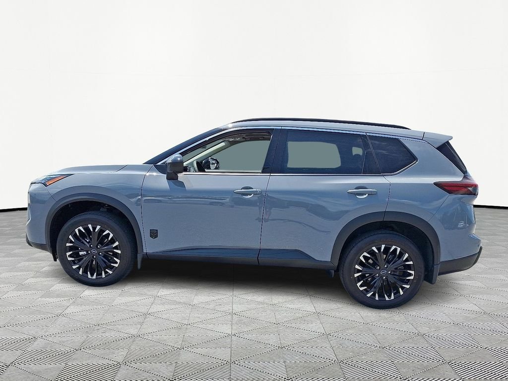 Used 2026 Gray Nissan Dark Armor image 4