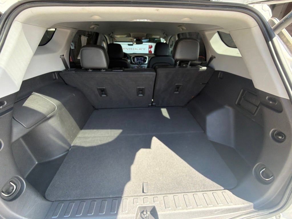 Used 2024 Summit White GMC SLT image 46