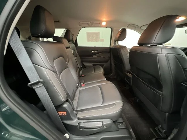 2024 Nissan Pathfinder SL - Photo 26